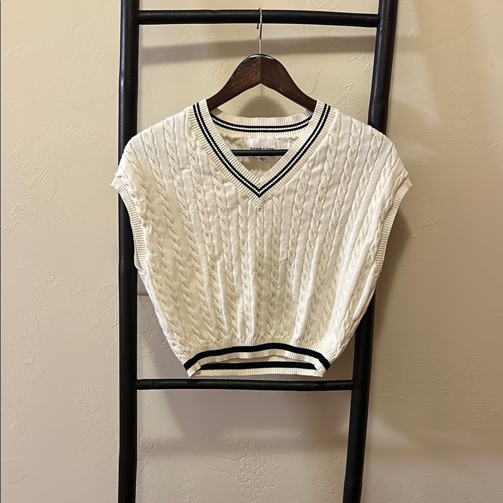 White Cable Knit Sleeveless Sweater